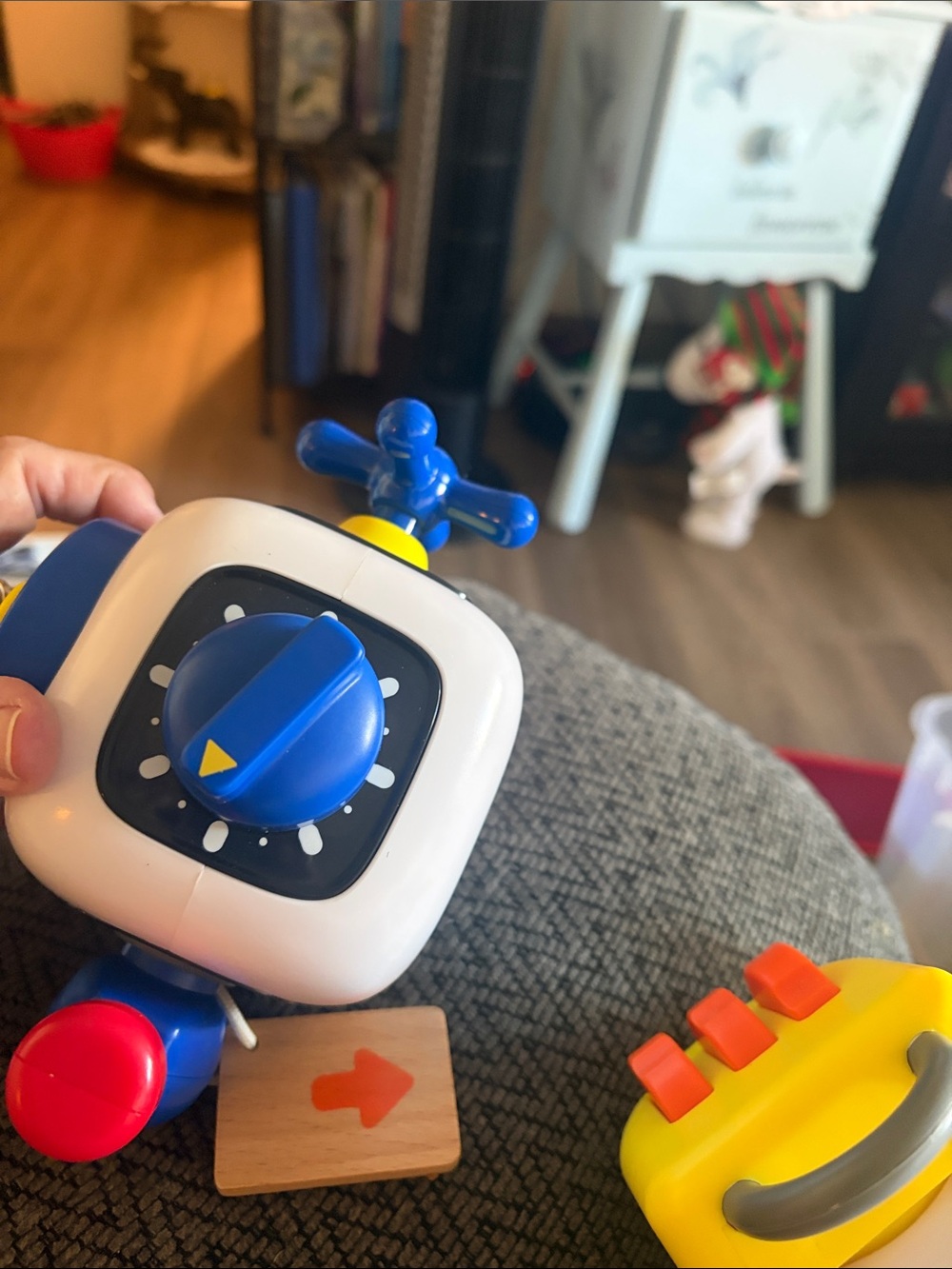 Robot Learning Toy Set - Picture 3 of 11